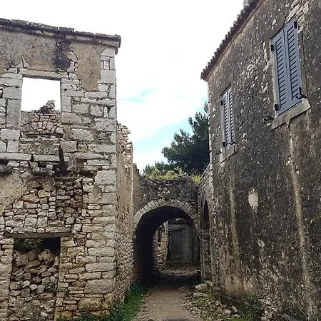 Old Qeparo